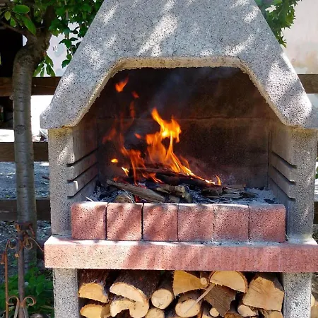 Alojamento de Acomodação e Pequeno-almoço Il Vecchio Casale *